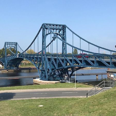 Kapitanswohnung Kaiser Wilhelm Brucke Wilhelmshaven Buitenkant foto