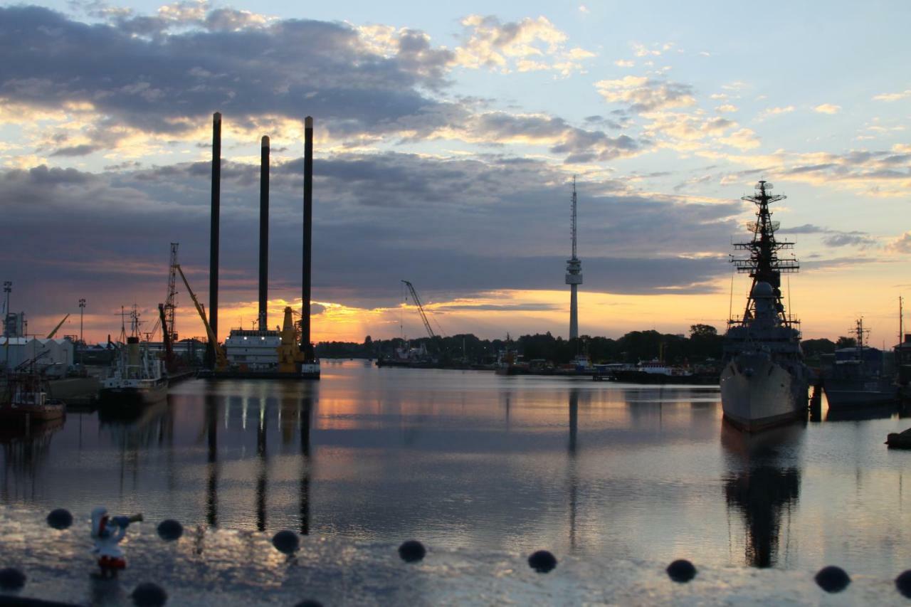 Kapitanswohnung Kaiser Wilhelm Brucke Wilhelmshaven Buitenkant foto