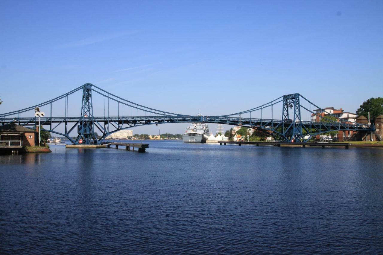 Kapitanswohnung Kaiser Wilhelm Brucke Wilhelmshaven Buitenkant foto